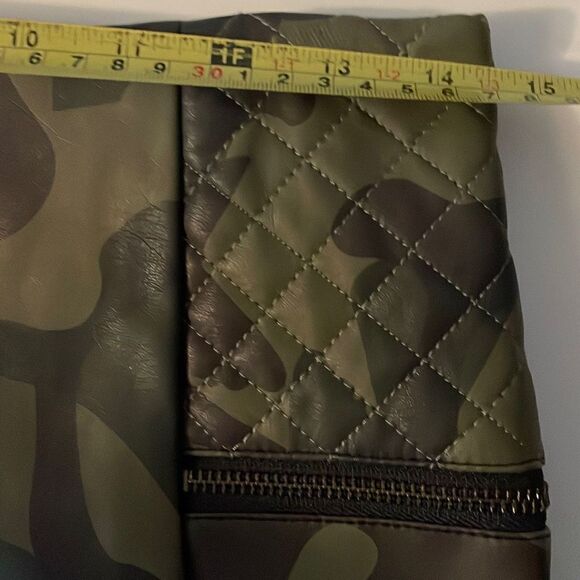 Sam Edelman Faux Leather Camouflage Skirt size 4 - Picture 7 of 8